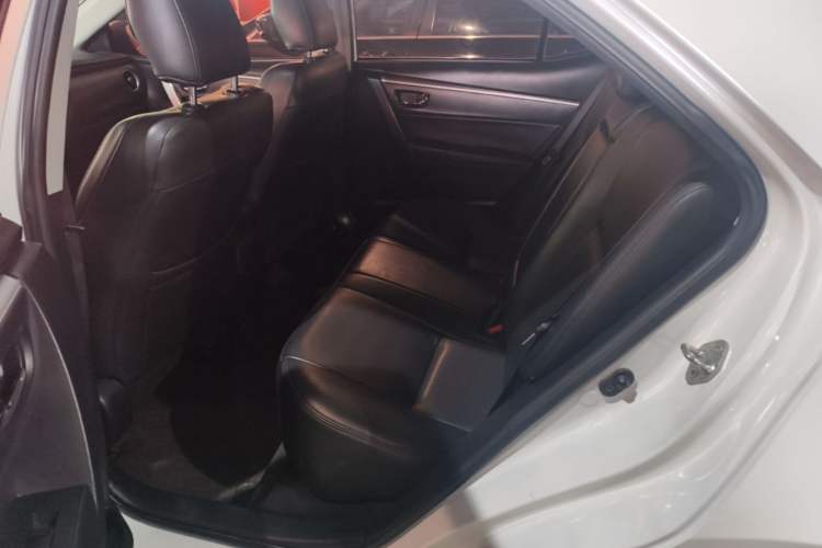 Used Toyota Levin 2017 Revised 185T CVT Elite Edition China V Standard Left Rear Seat