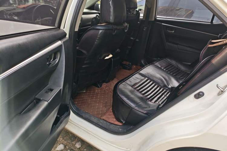 Used Toyota Levin 2017 Revised 185T CVT Elite Edition China V Standard Left Rear Seat