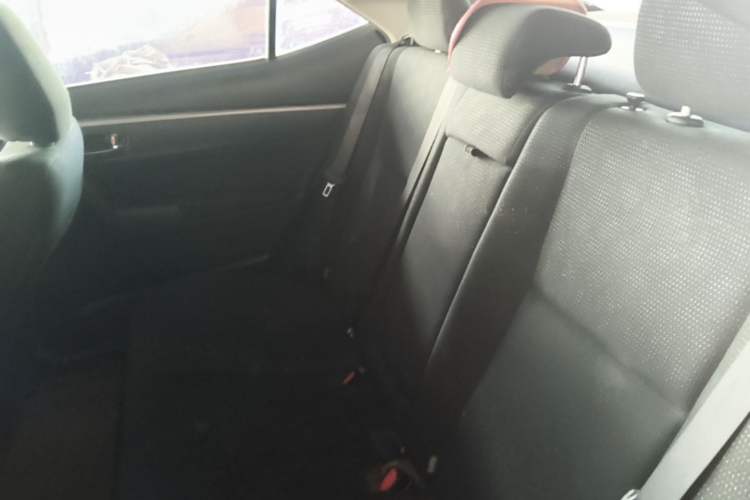 Used Toyota Levin 2017 Revised 185T CVT Elite Edition China V Standard Left Rear Seat