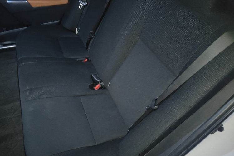 Used Toyota Levin 2017 Revised Dual-Engine 1.8H GS E-CVT Elite Sunroof Version China V Standard Left Rear Seat
