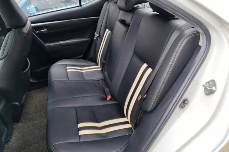 Used Toyota Levin 2017 Revised 185T CVT Elite Edition China V Standard Left Rear Seat