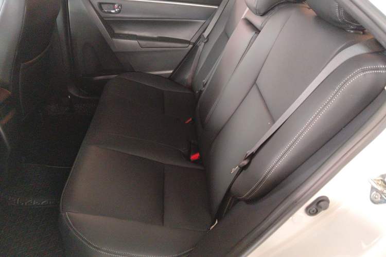 Used Toyota Levin 2017 Revised 185T CVT Elite Edition China V Standard Left Rear Seat