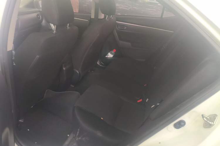 Used Toyota Levin 2017 Revised 185T CVT Elite Edition China V Standard Left Rear Seat