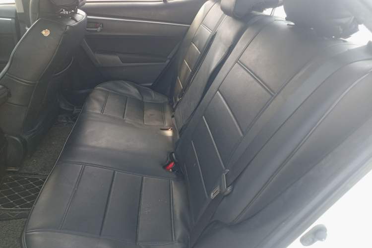 Used Toyota Levin 2017 Revised 185T CVT Elite Edition China V Standard Left Rear Seat
