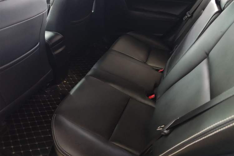 Used Toyota Levin 2017 Revised Version 185T CVT Elite Edition China VI Standard Left Rear Seat
