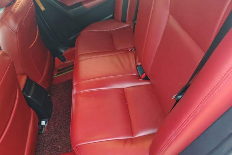 Used Toyota Levin 2017 Revised Dual-Engine 1.8H GS E-CVT Elite Sunroof Version China V Standard Left Rear Seat