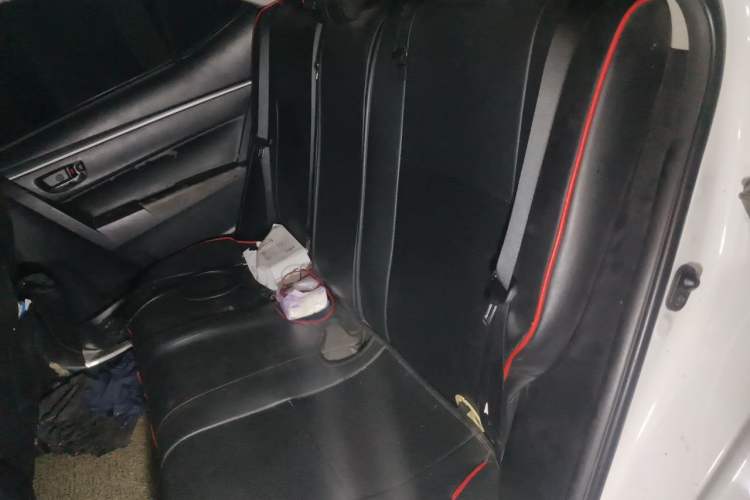 Used Toyota Levin 2017 Revised 185T CVT Elite Edition China V Standard Left Rear Seat