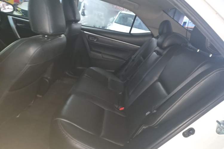 Used Toyota Levin 2017 Revised 185T CVT Elite Edition China V Standard Left Rear Seat