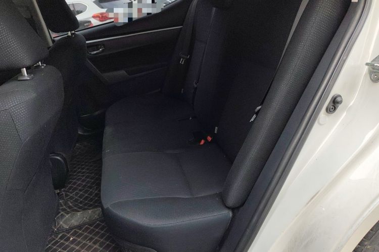 Used Toyota Levin 2017 Revised Dual-Engine 1.8H GS E-CVT Elite Sunroof Version China V Standard Left Rear Seat