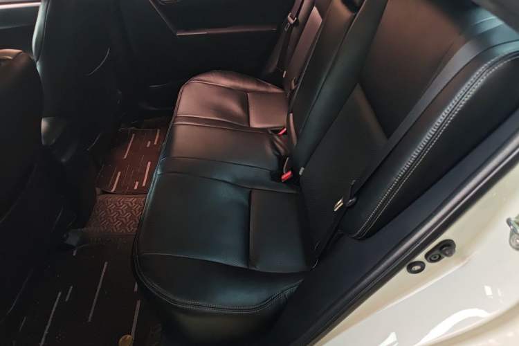 Used Toyota Levin 2017 Revised 185T CVT Elite Edition China V Standard Left Rear Seat