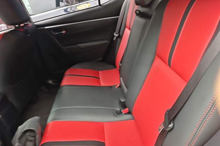 Used Toyota Levin 2017 Revised Version 185T CVT Elite Edition China VI Standard Left Rear Seat