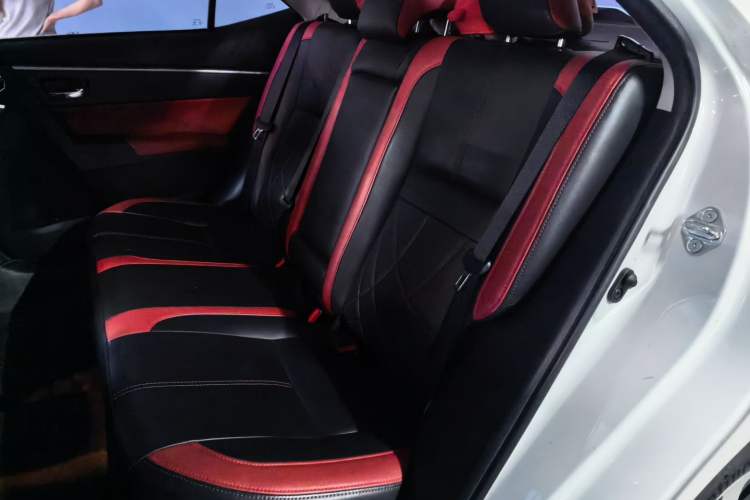Used Toyota Levin 2017 Revised 185T CVT Elite Edition China V Standard Left Rear Seat