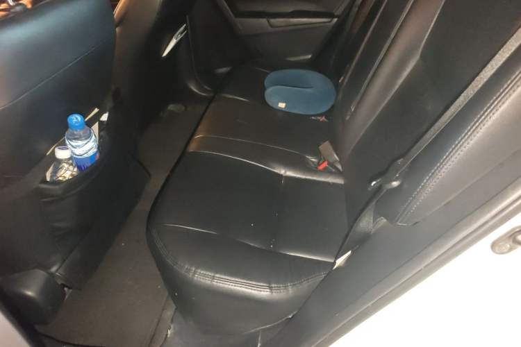 Used Toyota Levin 2017 Revised 185T CVT Elite Edition China V Standard Left Rear Seat