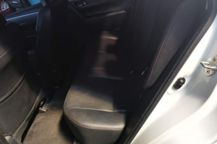 Used Toyota Levin 2017 Revised Version 185T CVT Elite Edition China VI Standard Left Rear Seat
