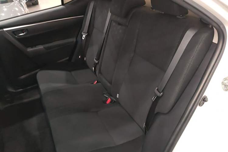 Used Toyota Levin 2017 Revised 185T CVT Elite Edition China V Standard Left Rear Seat