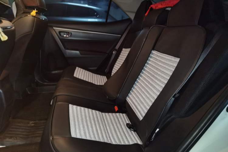 Used Toyota Levin 2017 Revised 185T CVT Elite Edition China V Standard Left Rear Seat