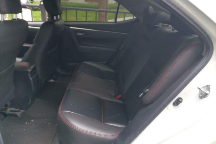 Used Toyota Levin 2017 Revised 185T CVT Elite Edition China V Standard Left Rear Seat