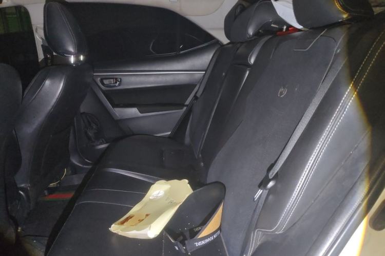 Used Toyota Levin 2017 Revised 185T CVT Elite Edition China V Standard Left Rear Seat