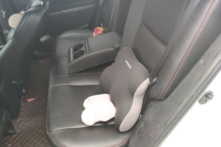 Used Toyota Levin 2017 Revised 185T CVT Elite Edition China V Standard Left Rear Seat