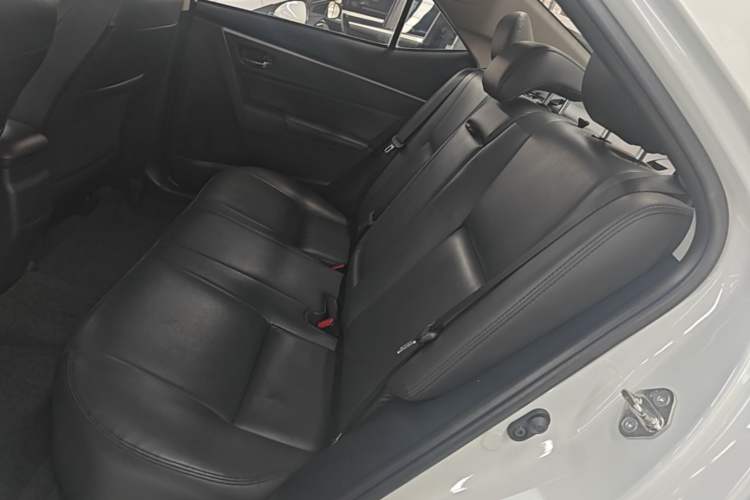 Used Toyota Levin 2017 Revised 185T CVT Elite Edition China V Standard Left Rear Seat