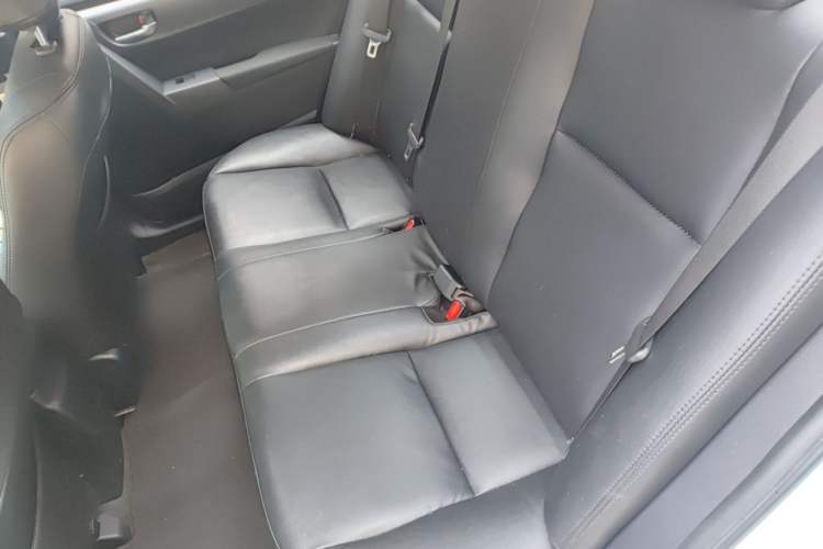 Used Toyota Levin 2017 Revised Dual-Engine 1.8H GS E-CVT Elite Sunroof Version China V Standard Left Rear Seat