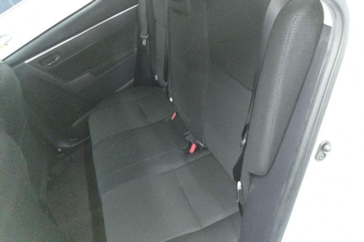 Used Toyota Levin 2017 Revised Version 185T CVT Elite Edition China VI Standard Left Rear Seat