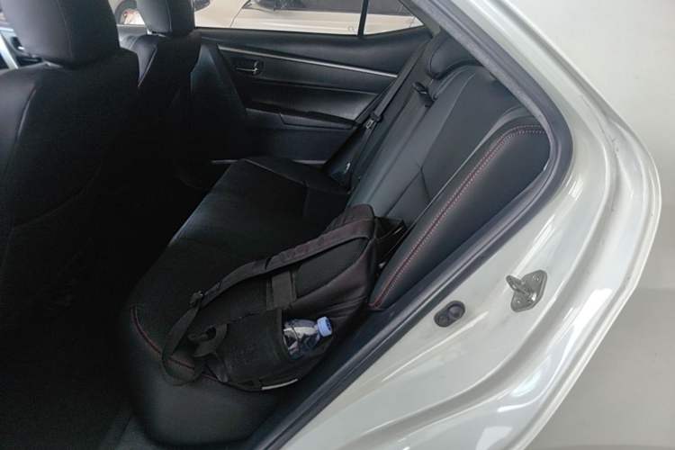 Used Toyota Levin 2017 Revised 185T CVT Elite Edition China V Standard Left Rear Seat