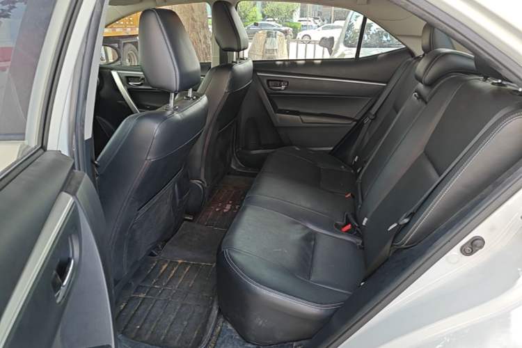 Used Toyota Levin 2017 Revised 185T CVT Leading Edition China V Standard Left Rear Seat