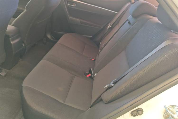 Used Toyota Levin 2017 Revised 185T CVT Elite Edition China V Standard Left Rear Seat