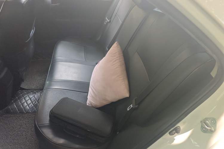 Used Toyota Levin 2017 Revised 185T CVT Elite Edition China V Standard Left Rear Seat