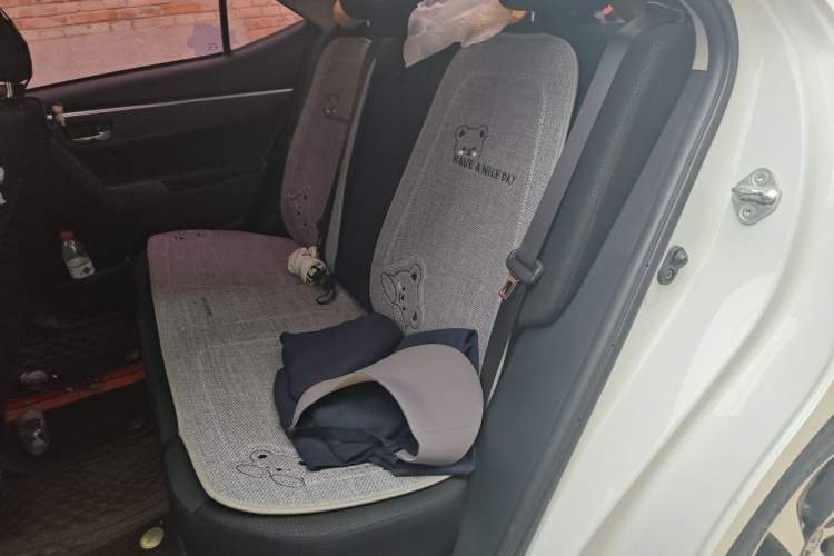 Used Toyota Levin 2017 Revised 185T CVT Elite Edition China V Standard Left Rear Seat