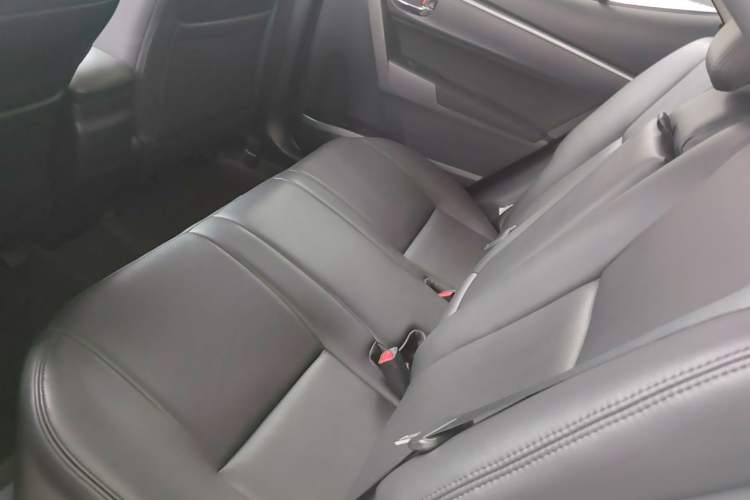 Used Toyota Levin 2017 Revised 185T CVT Elite Edition China V Standard Left Rear Seat