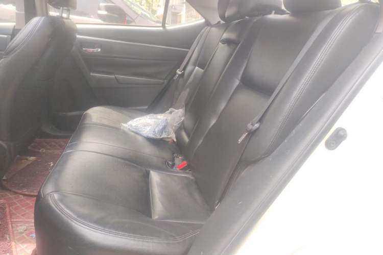 Used Toyota Levin 2017 Revised 185T CVT Elite Edition China V Standard Left Rear Seat