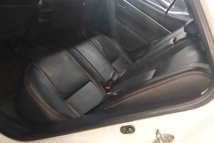 Used Toyota Levin 2017 Revised 185T CVT Elite Edition China V Standard Left Rear Seat