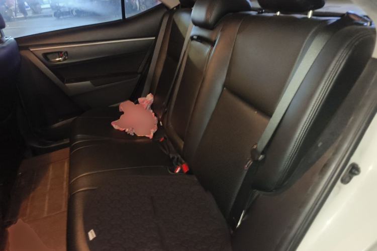 Used Toyota Levin 2017 Revised 185T CVT Elite Edition China V Standard Left Rear Seat