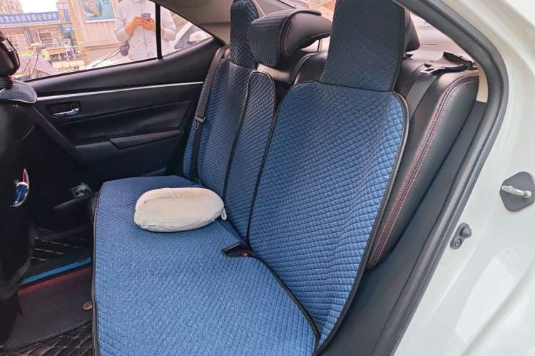 Used Toyota Levin 2017 Revised 185T CVT Elite Edition China V Standard Left Rear Seat