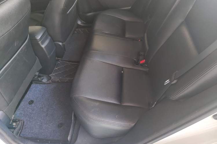 Used Toyota Levin 2017 Revised 185T CVT Elite Edition China V Standard Left Rear Seat