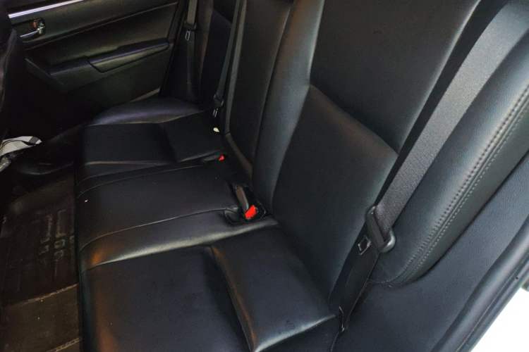 Used Toyota Levin 2017 Revised 185T CVT Elite Edition China V Standard Left Rear Seat