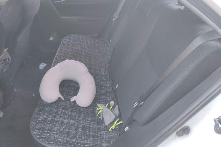 Used Toyota Levin 2017 Revised 185T CVT Elite Edition China V Standard Left Rear Seat