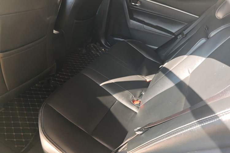 Used Toyota Levin 2017 Revised Version 185T CVT Elite Edition China VI Standard Left Rear Seat