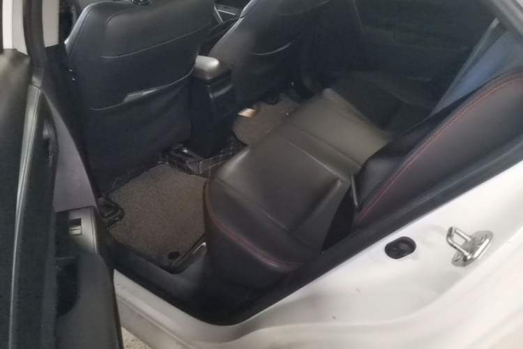 Used Toyota Levin 2017 Revised Version 185T CVT Elite Edition China VI Standard Left Rear Seat