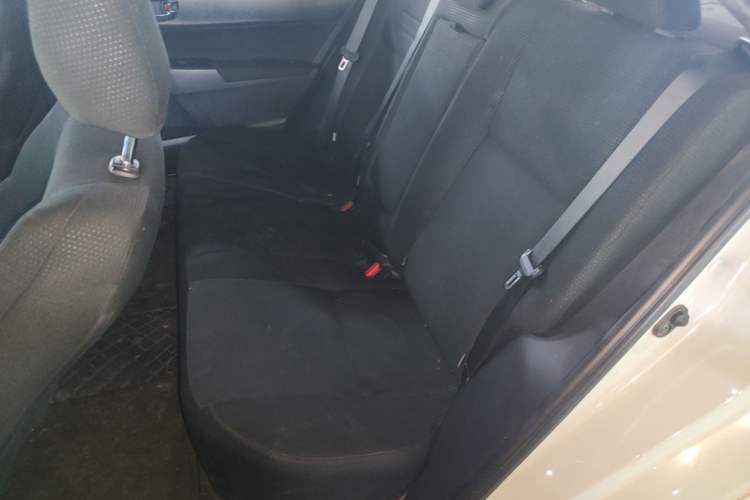 Used Toyota Levin 2017 Revised 185T CVT Elite Edition China V Standard Left Rear Seat