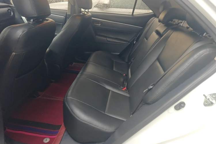 Used Toyota Levin 2017 Revised Version 185T CVT Elite Edition China VI Standard Left Rear Seat