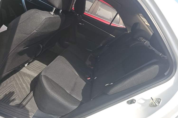 Used Toyota Levin 2017 Revised 185T CVT Elite Edition China V Standard Left Rear Seat