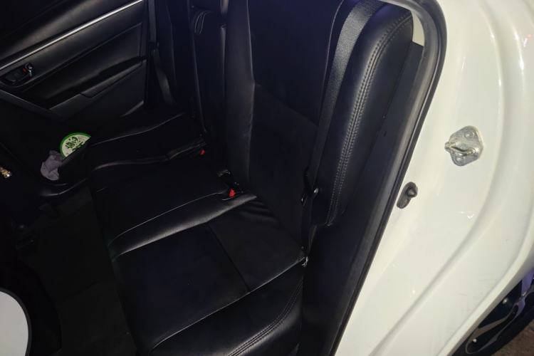 Used Toyota Levin 2017 Revised 185T CVT Elite Edition China V Standard Left Rear Seat
