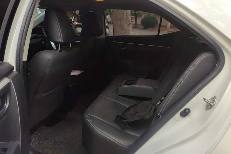 Used Toyota Levin 2017 Revised 185T CVT Elite Edition China V Standard Left Rear Seat