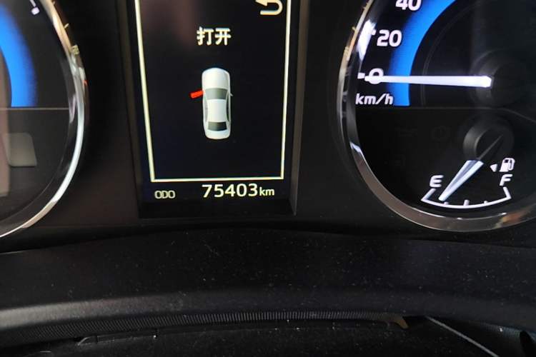Used Toyota Levin 2017 Revised Dual-Engine 1.8H GS E-CVT Elite Sunroof Version China V Standard Odometer Close Up