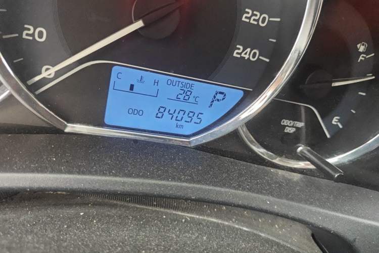 Used Toyota Levin 2017 Revised 185T CVT Elite Edition China V Standard Odometer Close Up