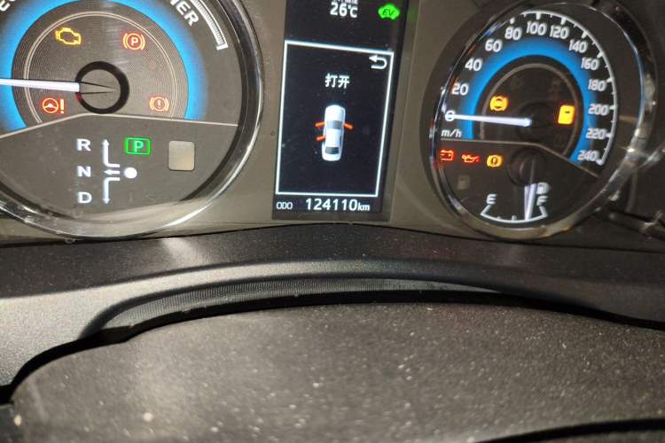 Used Toyota Levin 2017 Revised Dual-Engine 1.8H GS E-CVT Elite Sunroof Version China V Standard Odometer Close Up