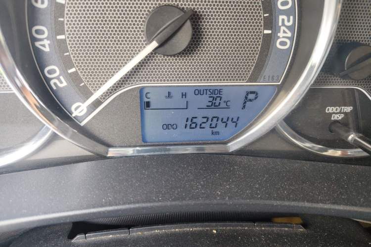 Used Toyota Levin 2017 1.2T G CVT Elite Edition Odometer Close Up